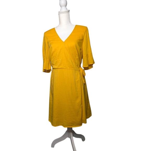 OLD NAVY Waist-defining Bell-Sleeve Faux-wrap Dress for Women yellow size M - Picture 1 of 14